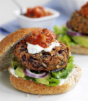 https://www.pontalo.net - Spicy bean burgers with lime yogurt & salsa