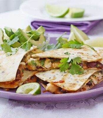 https://www.pontalo.net - Chicken quesadillas