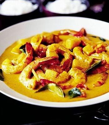 https://www.pontalo.net - Sweet & hot prawn & pineapple curry