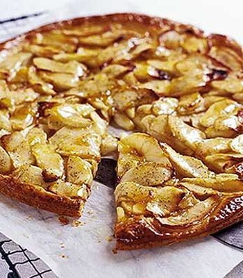 https://www.pontalo.net - Flat apple & vanilla tart