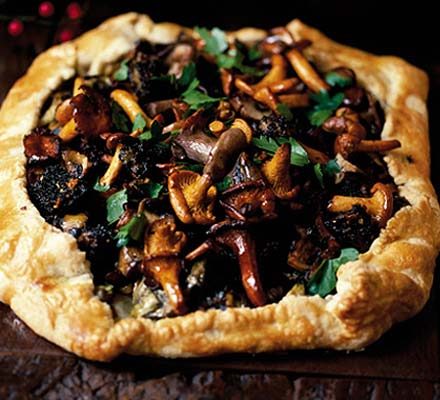 https://www.pontalo.net - Artichoke & wild mushroom pie