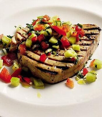 https://www.pontalo.net - Tuna steaks with cucumber relish