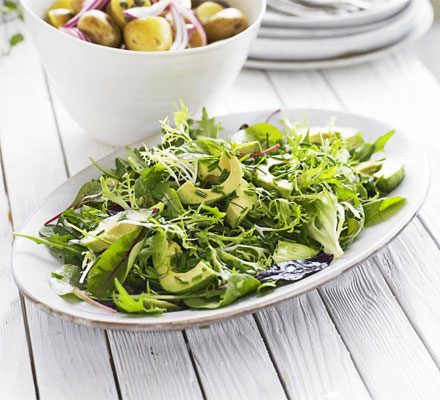 https://www.pontalo.net - Green salad with avocado