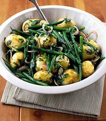 https://www.pontalo.net - Minted potato & green bean salad