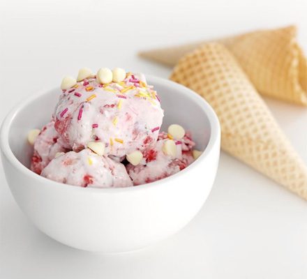 https://www.pontalo.net - Easy strawberry ice cream