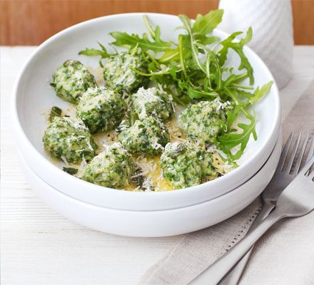 https://www.pontalo.net - Spinach & ricotta gnocchi