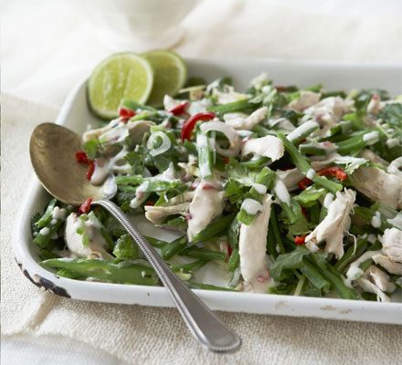 https://www.pontalo.net - Thai shredded chicken & runner bean salad