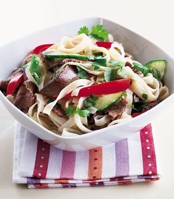 https://www.pontalo.net - Beef noodle salad