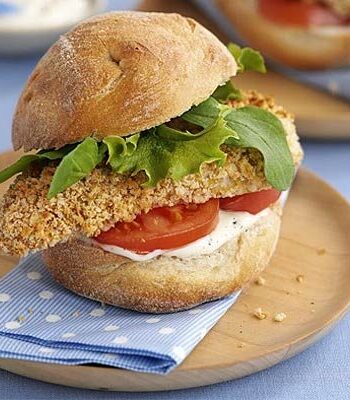 https://www.pontalo.net - Crisp chicken burgers with lemon mayo