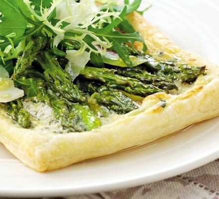 https://www.pontalo.net - Asparagus & Parmesan pastries