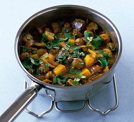 https://www.pontalo.net - Mushroom & potato curry