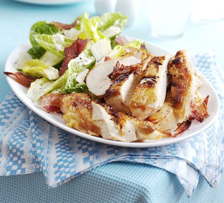 https://www.pontalo.net - Quick caesar salad with roast chicken & bacon