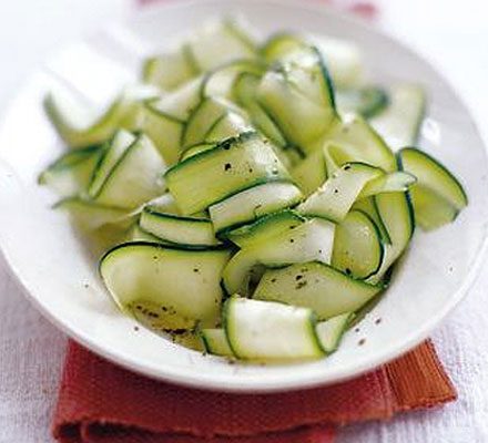 https://www.pontalo.net - Marinated courgette salad