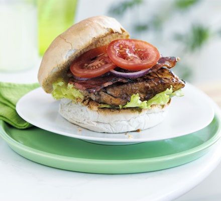 https://www.pontalo.net - BBQ chicken burgers