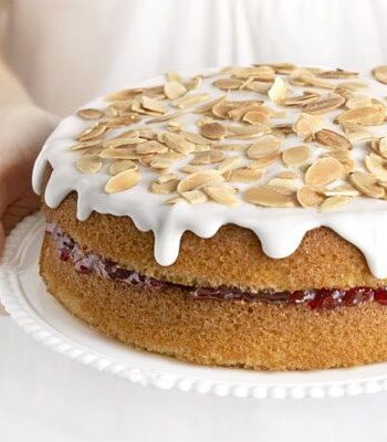 https://www.pontalo.net - Cherry bakewell cake