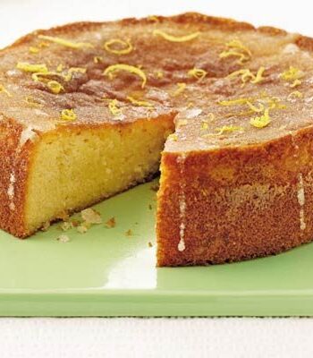 https://www.pontalo.net - Gluten-free lemon drizzle cake