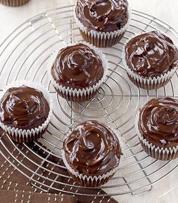 https://www.pontalo.net - Easy chocolate cupcakes