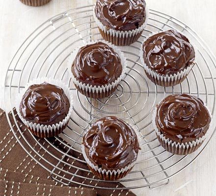 https://www.pontalo.net - Easy chocolate cupcakes