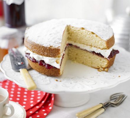 https://www.pontalo.net - Granny's Victoria sponge