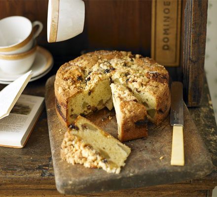 https://www.pontalo.net - Pear & mincemeat crumble cake