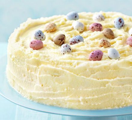 https://www.pontalo.net - Frosted white chocolate Easter cake