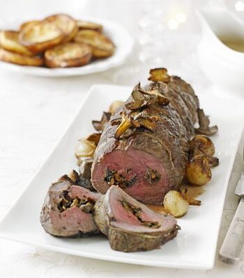 https://www.pontalo.net - Roast fillet of beef with mushroom stuffing