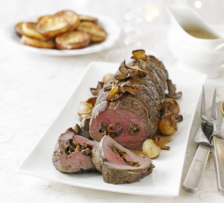 https://www.pontalo.net - Roast fillet of beef with mushroom stuffing