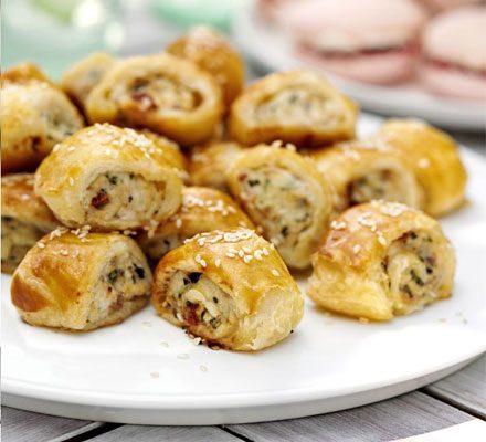 https://www.pontalo.net - Summer sausage rolls