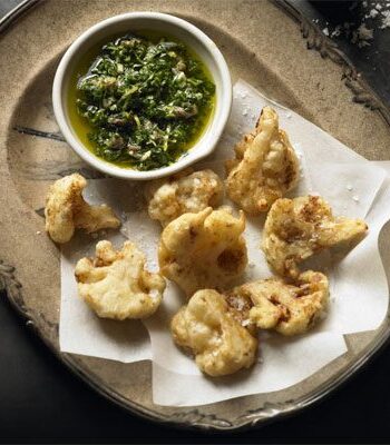 https://www.pontalo.net - Cauliflower fritters with herby dipping sauce