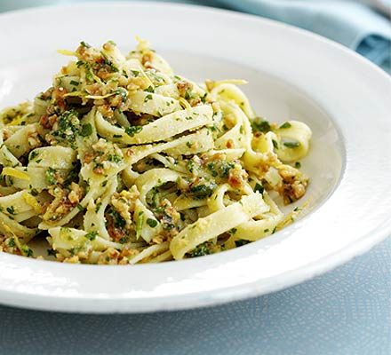 https://www.pontalo.net - Pasta with parsley & hazelnut pesto