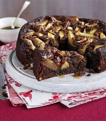 https://www.pontalo.net - Sticky pear & ginger cake