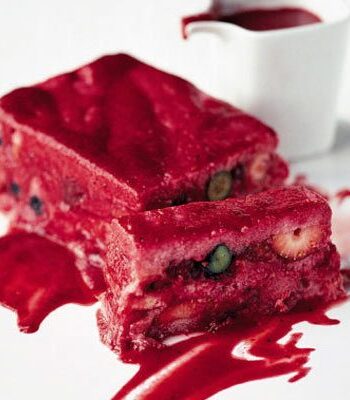 https://www.pontalo.net - Summer berry terrine