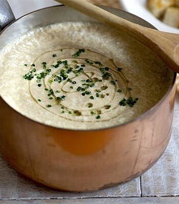 https://www.pontalo.net - Creamy mushroom soup