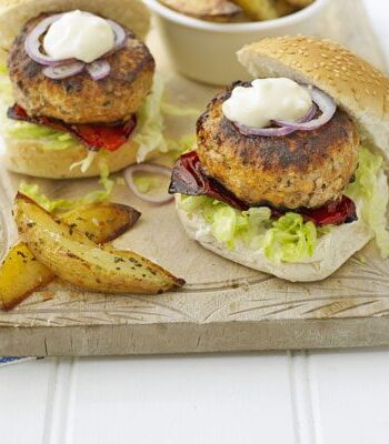 https://www.pontalo.net - Pork burgers with herby chips