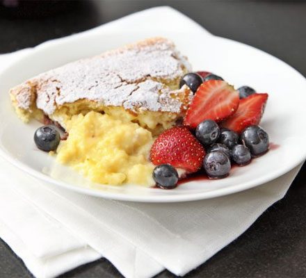 https://www.pontalo.net - Luscious lemon pudding with summer berries