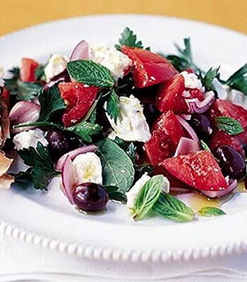 https://www.pontalo.net - Simple Greek salad