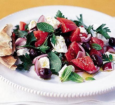 https://www.pontalo.net - Simple Greek salad