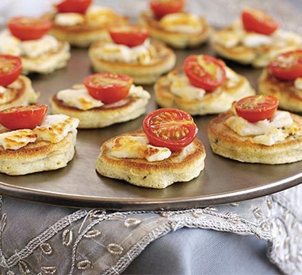 https://www.pontalo.net - Rosemary & olive drop scones with goat's cheese