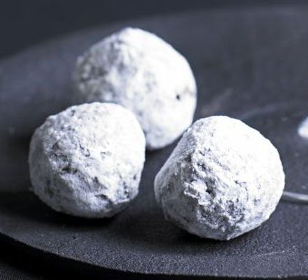 https://www.pontalo.net - Mint chocolate truffles