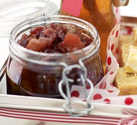 https://www.pontalo.net - Spiced cranberry & pear relish