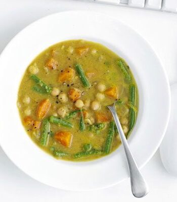 https://www.pontalo.net - Indian chickpea & vegetable soup