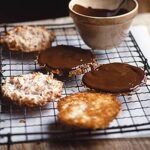 https://www.pontalo.net - Chocolate macaroons