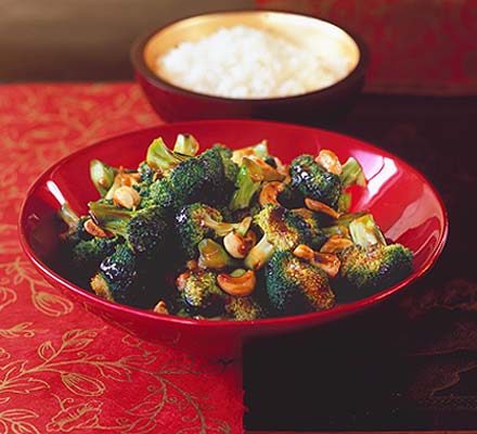 https://www.pontalo.net - Stir-fried broccoli with cashews & oyster sauce