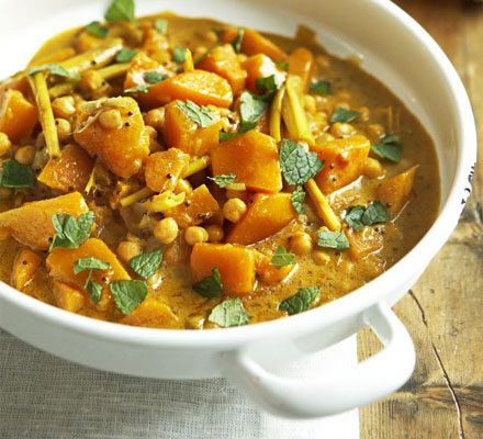 https://www.pontalo.net - Pumpkin curry with chickpeas