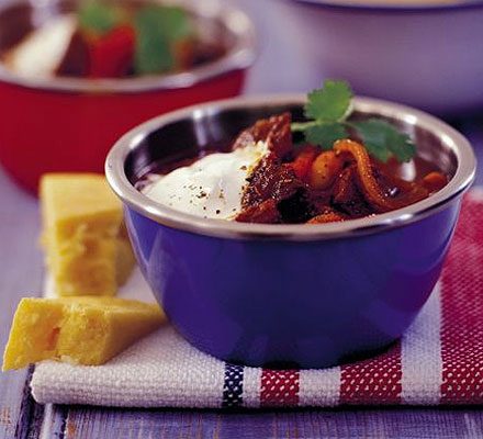 https://www.pontalo.net - Spicy beef stew with beans & peppers