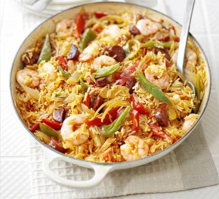 https://www.pontalo.net - Spanish rice & prawn one-pot