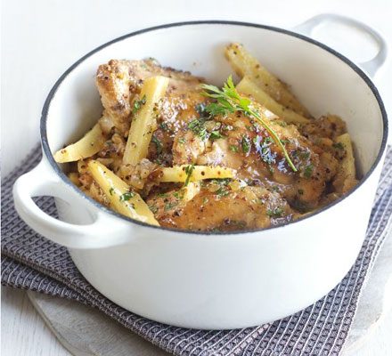 https://www.pontalo.net - Honey mustard chicken pot with parsnips