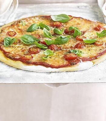 https://www.pontalo.net - Pizza Margherita in 4 easy steps