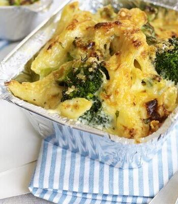 https://www.pontalo.net - Broccoli pasta bake