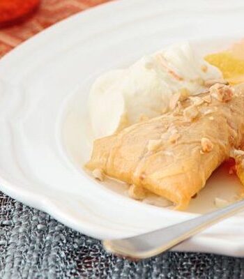 https://www.pontalo.net - Almond & honey pastries with orange cream